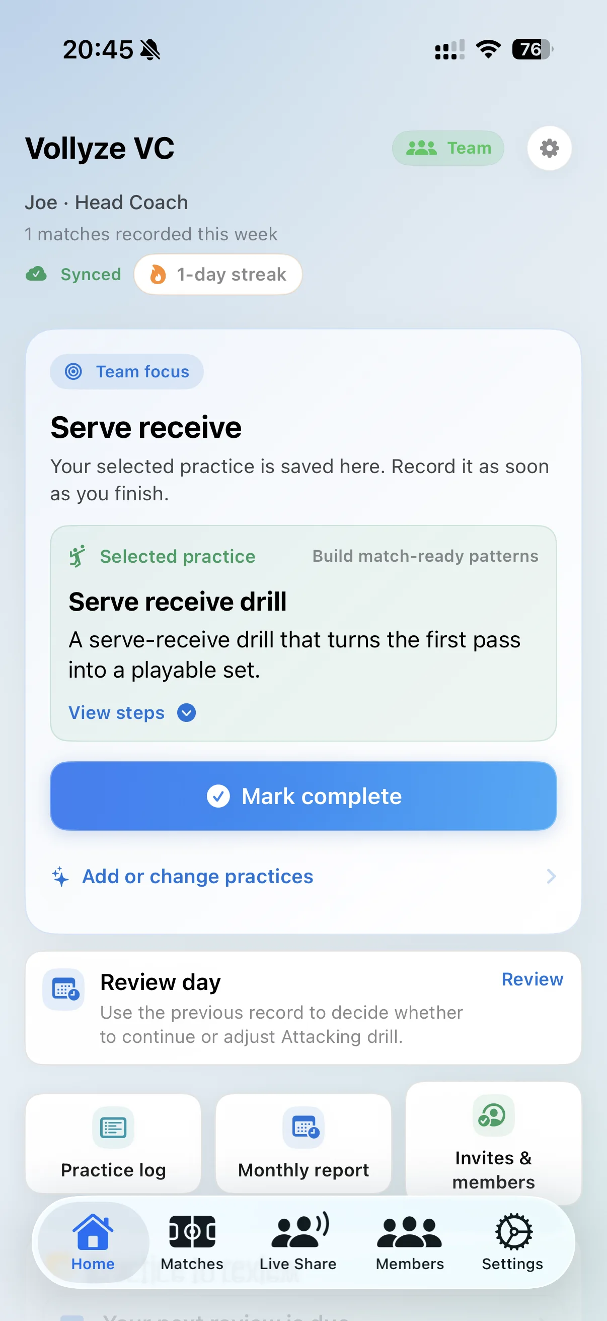Vollyze home screen in English showing the team focus, selected volleyball practice and staff access.